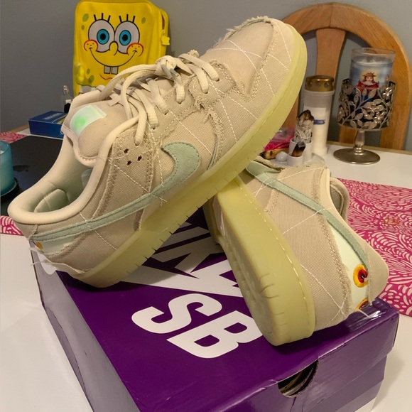 Nike Dunk SB Low - Picture 1 of 9